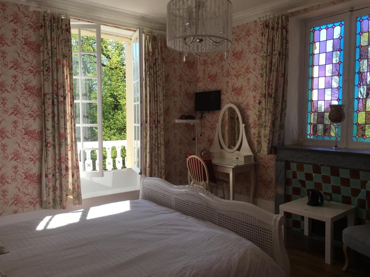 Manoir De L'epine Bed and breakfast Saint-Séverin